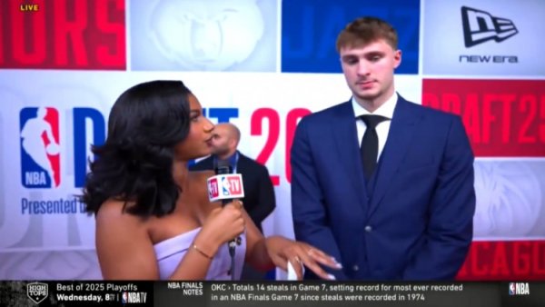 NBA高尔夫球  梦幻四人组咋选？弗拉格：乔丹、库里、塔图姆和我自己