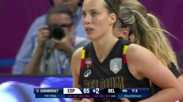 李月汝前队友欧锦赛夺魁  后飞18h赶回WNBA&着地  被裁 队友声援:恶心