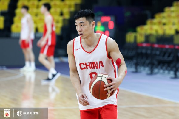 中国男篮带高诗岩是正确的选择 他的防卫  侵略性是球队很需要的