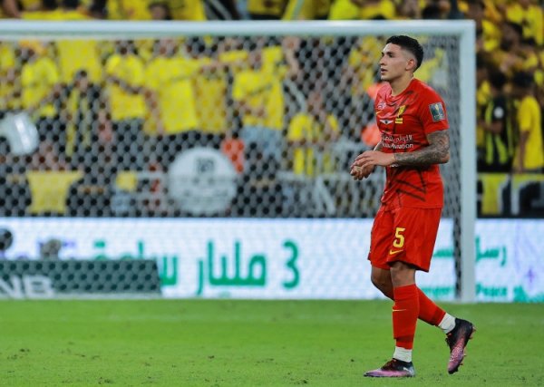 罗马诺：药厂向埃兹奎尔提交新报价，3000万欧+15%二次转会分成