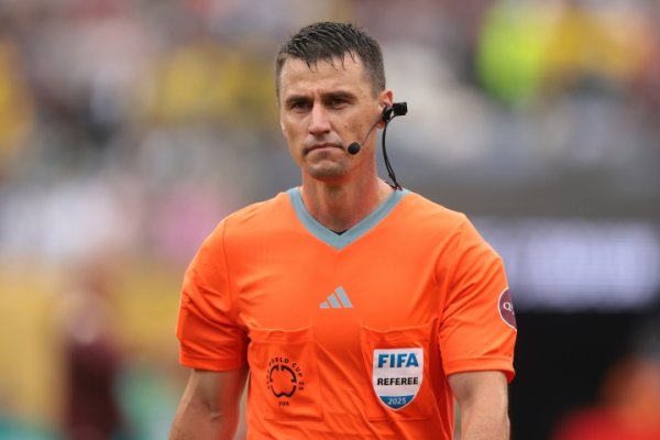 ：中超两场争冠战申花vs蓉城、国安vs海港均由外籍裁判    执法