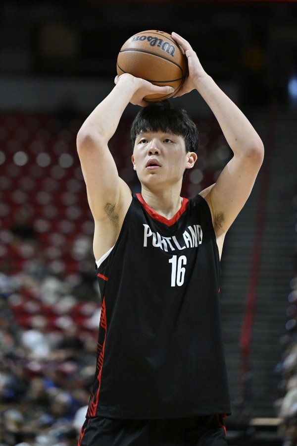 杨瀚森：我看的首场NBA是2016骑勇决胜局 当时我才10岁感觉很无聊
