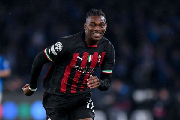 莱奥:里尔当初要把我卖给国米我坚守 拒绝 我选100次都会选择米兰 莱奥:里尔当初要把我卖给国米我坚守 拒绝 我选100次都会选择米兰