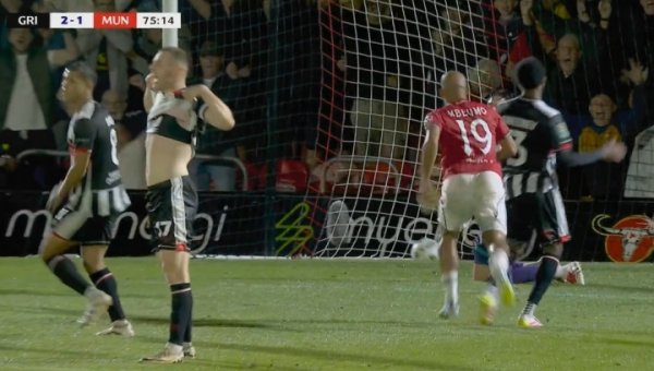 反击开始?姆伯莫第75分钟后备 建功斩获曼联生涯处子球,梅努助功 反击开始?姆伯莫第75分钟后备 建功斩获曼联生涯处子球,梅努助功