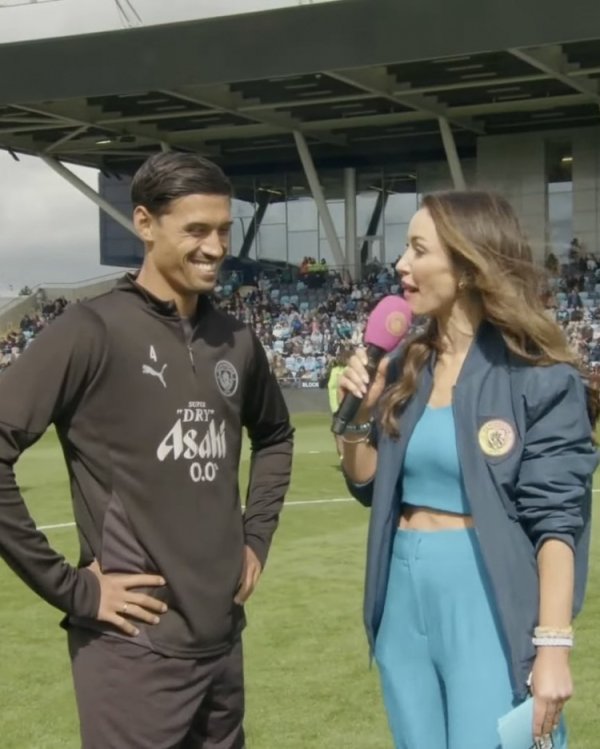 赖因德斯:曼城对我感兴趣让我感到自豪,我毫不犹豫选择来到这里 赖因德斯:曼城对我感兴趣让我感到自豪,我毫不犹豫选择来到这里