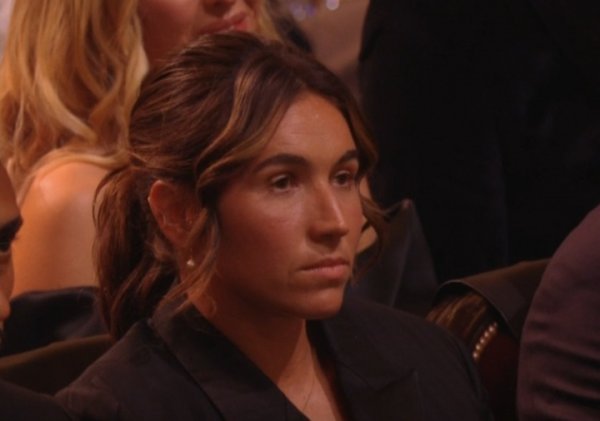 无语了😐卡尔登泰听到邦马蒂夺得金球奖后面无表情