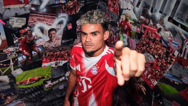 拜仁准备比赛  电信杯，迪亚斯在练习  中上演倒钩射门击中横梁