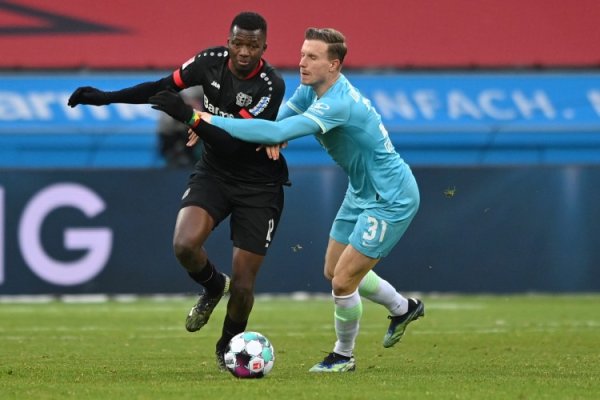 塔普索巴:在过去这一周,勒沃库森花了大量时间培养队伍 凝聚力 塔普索巴:在过去这一周,勒沃库森花了大量时间培养队伍 凝聚力