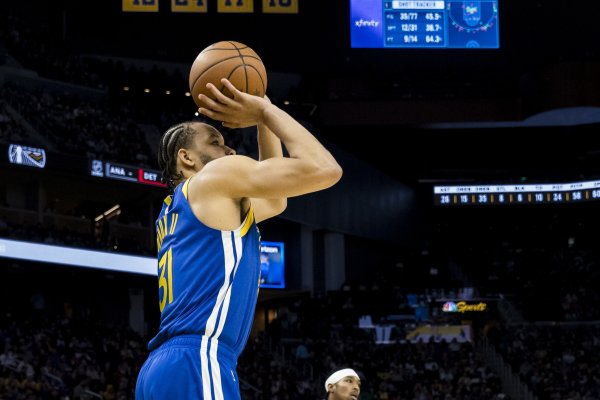 生涯场均7.3分！Scotto：公牛与凯文-诺克斯达成签约协议