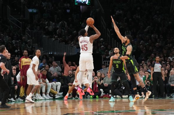 米切尔:绿军也花了7、8年才夺魁 我们要把此前的失败 当作动力 米切尔:绿军也花了7、8年才夺魁 我们要把此前的失败 当作动力