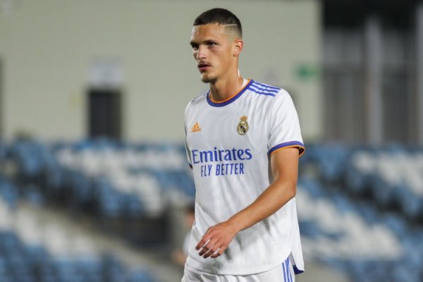 马林:我在皇马的青训营里学到了一切,获胜 在那里就像是一种义务 马林:我在皇马的青训营里学到了一切,获胜 在那里就像是一种义务