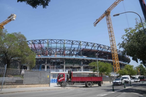 每体：巴萨意欲为新诺坎普打造特殊屋顶，安装工程要延期至2027年