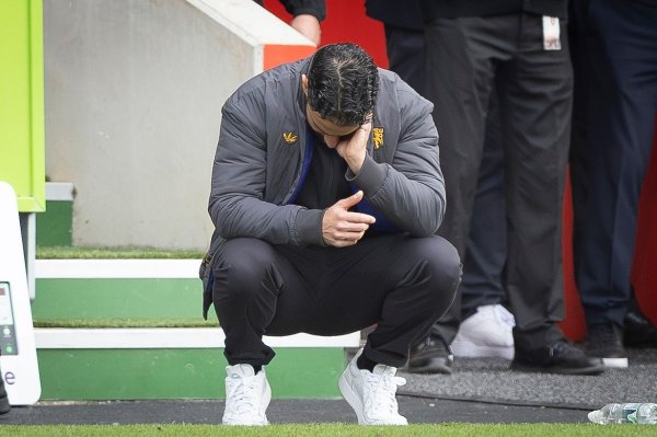 记者：曼联球员和主指导教练员不存在个人恩怨，球员更沮丧的是表现不佳