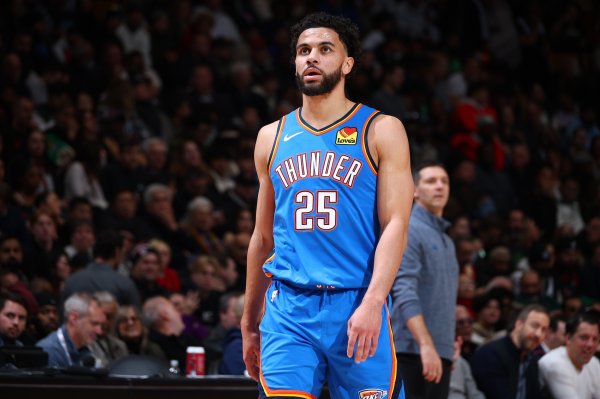 意外伤退!阿杰伊-米切尔半场8中6高效砍下16分1板3助2断1帽 意外伤退!阿杰伊-米切尔半场8中6高效砍下16分1板3助2断1帽