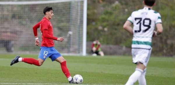 世体：巴萨关注马竞20岁中卫斯皮纳，但预计不会在今夏引进他