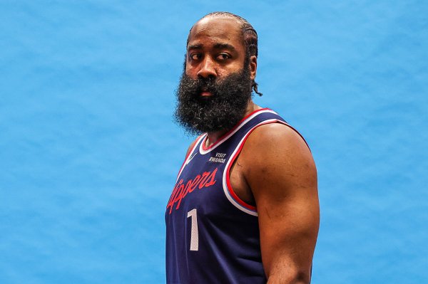 美记：新赛季是快船多年来夺魁  的最佳机会 哈登已成球队发声领袖