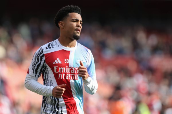 罗马诺：多特为恩瓦内里开出高额转会费 蓝军也有意 阿森纳均回绝