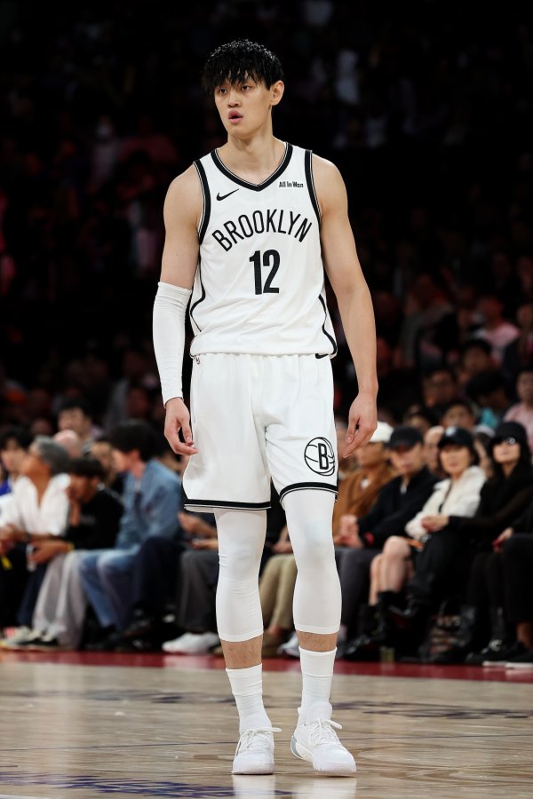 媒体人：篮网来中国是提供情绪价值而非秀优越 小丁当初可有球权