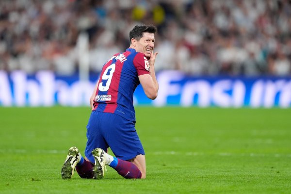 莱万西甲生涯第3次罚丢十二码球，巴萨自2020年12月以来首次职业联赛  失点