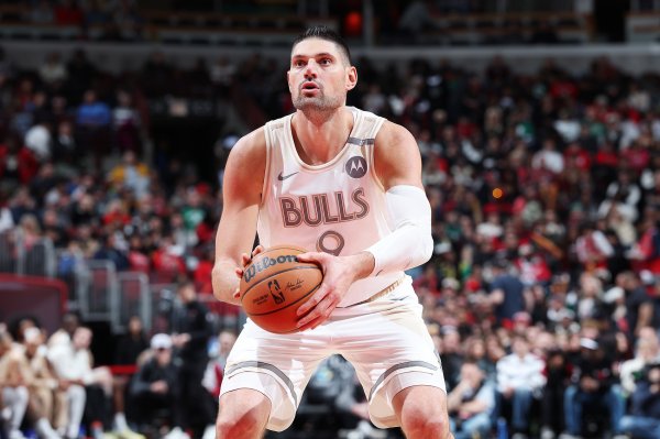 武切维奇半场出战16分钟 8中3&三分2中1拿到9分7篮板球 武切维奇半场出战16分钟 8中3&三分2中1拿到9分7篮板球