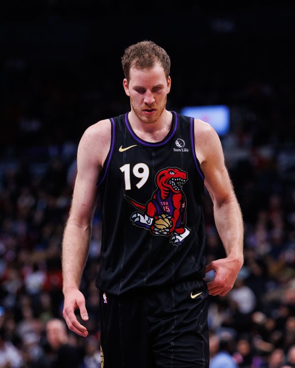 达科谈珀尔特尔伤情：他没事就是背部僵硬而已 不想强行让他出场