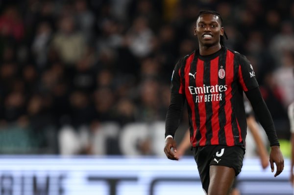 意天空预测米兰vs比萨:莱奥搭档希门尼斯,应战 40岁阿尔比奥尔 意天空预测米兰vs比萨:莱奥搭档希门尼斯,应战 40岁阿尔比奥尔