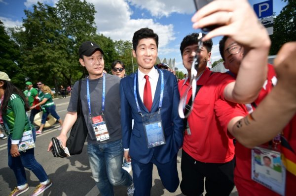 朴智星：韩国队阵形    足以冲击世界杯赛  8强，但小组出线是更现实目标