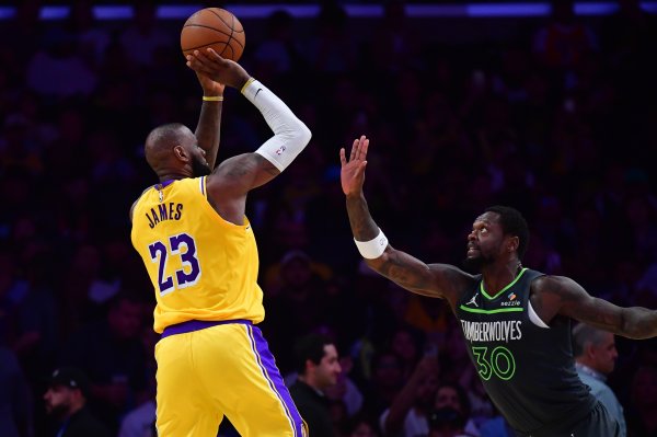 Shams:詹姆斯正在进行更多个人场上练习 他会采取非常耐心的态度 Shams:詹姆斯正在进行更多个人场上练习 他会采取非常耐心的态度