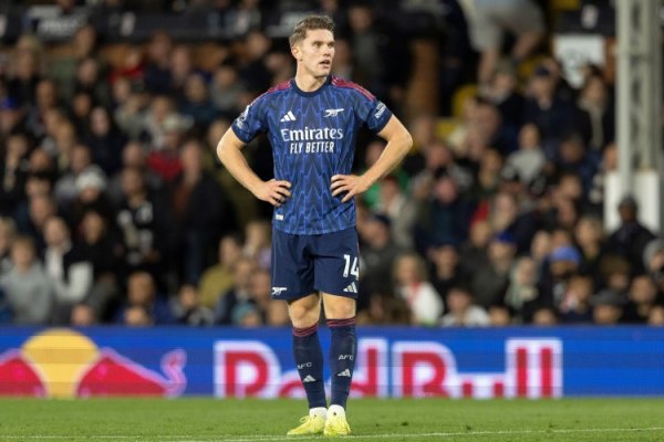 莱因克尔：除得分  不多之外约克雷斯作用很大，萨卡复出对他有帮助