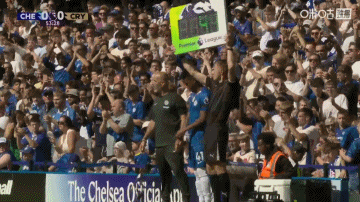 新援换新援！吉滕斯被换下，埃斯特旺上演切尔西正式比赛首秀