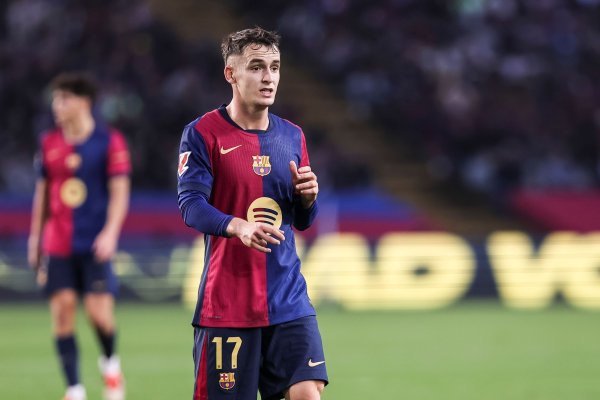 每体:巴萨中场球员角逐 剧烈 ,卡萨多面临出场难题但他愿意接受应战 每体:巴萨中场球员角逐 剧烈 ,卡萨多面临出场难题但他愿意接受应战