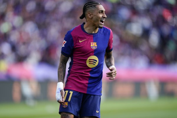 世体:拉菲尼亚有望下轮西甲复出,佩德里的情况则不那么乐观 世体:拉菲尼亚有望下轮西甲复出,佩德里的情况则不那么乐观